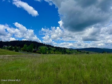 This Beautiful corner lot has great views with plenty of room to on The Golf Club at Black Rock in Idaho - for sale on GolfHomes.com, golf home, golf lot