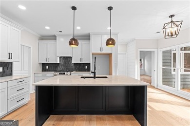 RARE FIND! This Eagle Watch home has 2 TRUE MASTER BEDROOMS with on Canongate At Eagle Watch Golf Club in Georgia - for sale on GolfHomes.com, golf home, golf lot