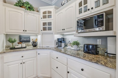 Stunning home on the 4th fairway of Grants Pass Golf Course on Grants Pass Golf Club in Oregon - for sale on GolfHomes.com, golf home, golf lot