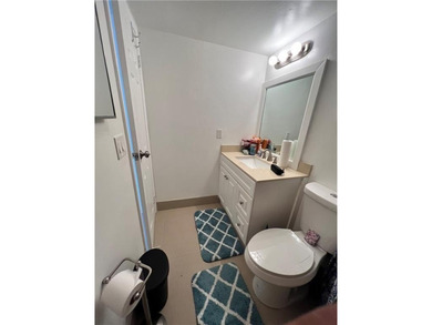 Spacious and well-maintained 2-bedroom, 2-bath condo located in on Inverrary Country Club in Florida - for sale on GolfHomes.com, golf home, golf lot