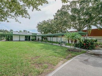 Elegantly updated 2/2 (B) unit in Vista Royale. Enjoy the on The American Golf Club in Florida - for sale on GolfHomes.com, golf home, golf lot