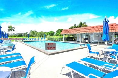 Seller pays ONE YEAR MAINTENANCE FEES TO BUYER AT CLOSING! The on Hollybrook Golf and Tennis Club  in Florida - for sale on GolfHomes.com, golf home, golf lot