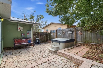 Updates Galore!!! 2 Bedroom, 2 bath with attached carport, METAL on Citrus Springs Country Club in Florida - for sale on GolfHomes.com, golf home, golf lot