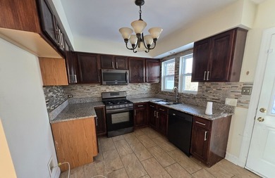 Check Out This Brick Georgian Style Two Story Home! Wonderful on Lincoln Oaks Golf Course in Illinois - for sale on GolfHomes.com, golf home, golf lot