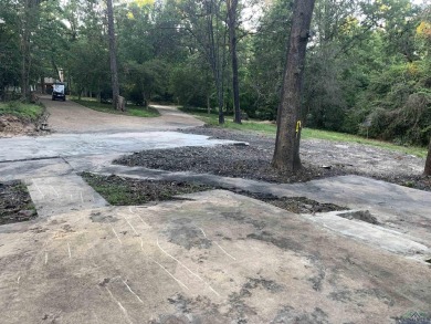 Are you looking for the perfect place to build, right in the on Holly Lake Ranch Golf Club in Texas - for sale on GolfHomes.com, golf home, golf lot