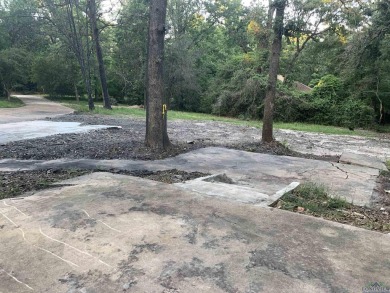 Are you looking for the perfect place to build, right in the on Holly Lake Ranch Golf Club in Texas - for sale on GolfHomes.com, golf home, golf lot