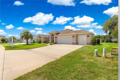 Gorgeous 3 Bedroom, 2 Bathroom home on the Golf Course with a on Ocala Palms Golf and Country Club in Florida - for sale on GolfHomes.com, golf home, golf lot