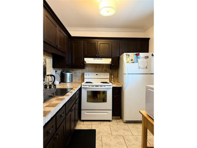 Cozy condo that is well priced in the heart of Lauderhill, FL on Lauderhill Golf Course in Florida - for sale on GolfHomes.com, golf home, golf lot