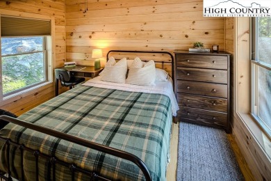 GREAT PRICE - Outstanding Log Cabin in Prime Beech Mountain on Beech Mountain Club in North Carolina - for sale on GolfHomes.com, golf home, golf lot