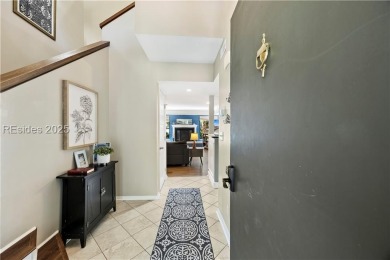 This beautifully updated Fazio Villa offers 3 bedrooms and 3 on Palmetto Dunes Golf Course and Resort in South Carolina - for sale on GolfHomes.com, golf home, golf lot