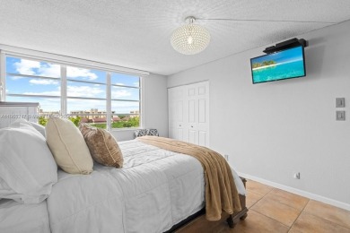 Beautiful and spacious 2-bedroom, 2-bath condo in the desirable on Inverrary Country Club in Florida - for sale on GolfHomes.com, golf home, golf lot