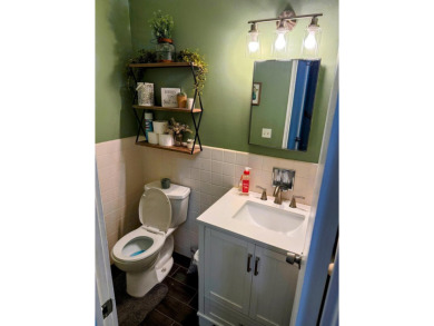 Spacious and beautifully updated duplex featuring 3 bedrooms and on The Oaks At Kincheloe in Michigan - for sale on GolfHomes.com, golf home, golf lot