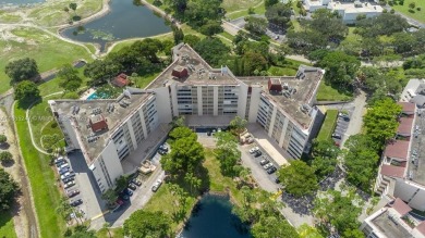 Beautiful and spacious 2-bedroom, 2-bath condo in the desirable on Inverrary Country Club in Florida - for sale on GolfHomes.com, golf home, golf lot