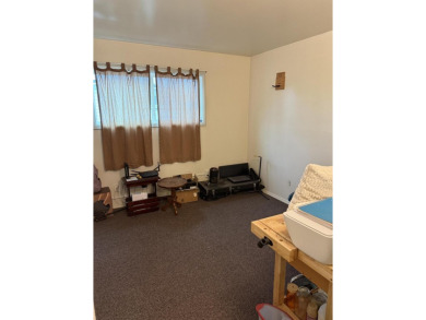 Spacious and beautifully updated duplex featuring 3 bedrooms and on The Oaks At Kincheloe in Michigan - for sale on GolfHomes.com, golf home, golf lot