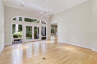 Custom-built 3,500 sq ft home with an open floor plan featuring on Belfair Golf Club in South Carolina - for sale on GolfHomes.com, golf home, golf lot