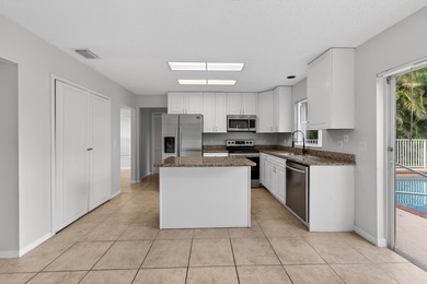 SELLERS MOTIVATED......EXCELLENT SCHOOL ZONES..Beautiful on Greenview Cove Golf Club in Florida - for sale on GolfHomes.com, golf home, golf lot