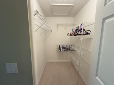 Welcome to this desirable end-unit villa in the vibrant 55+ golf on Heritage Pines Country Club in Florida - for sale on GolfHomes.com, golf home, golf lot