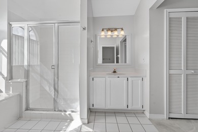 SELLERS MOTIVATED......EXCELLENT SCHOOL ZONES..Beautiful on Greenview Cove Golf Club in Florida - for sale on GolfHomes.com, golf home, golf lot