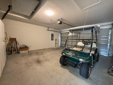 Welcome to this desirable end-unit villa in the vibrant 55+ golf on Heritage Pines Country Club in Florida - for sale on GolfHomes.com, golf home, golf lot