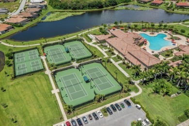 Come and enjoy resort style living in Gran Paradiso!
Welcome to on Plantation Golf and Country Club in Florida - for sale on GolfHomes.com, golf home, golf lot