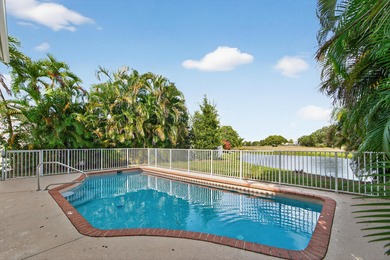 SELLERS MOTIVATED......EXCELLENT SCHOOL ZONES..Beautiful on Greenview Cove Golf Club in Florida - for sale on GolfHomes.com, golf home, golf lot