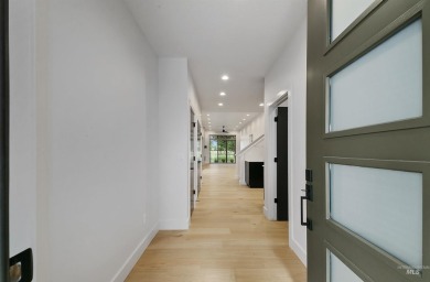 Open Thursday and Saturday 12-3! 5.49% Fixed Rate available with on Boise Ranch Golf Course, Inc. in Idaho - for sale on GolfHomes.com, golf home, golf lot