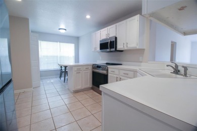 Welcome to your dream home in the heart of Ventura Country Club! on Ventura Country Club in Florida - for sale on GolfHomes.com, golf home, golf lot