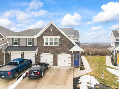 Welcome to low-maintenance living in Turtlecreek Township's on Shaker Run Golf Club  in Ohio - for sale on GolfHomes.com, golf home, golf lot