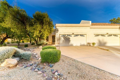 Welcome to this charming townhome featuring 2 bedrooms and a on Westbrook Village Golf Club in Arizona - for sale on GolfHomes.com, golf home, golf lot
