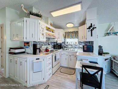 Welcome Snowbirds or Permanent Residents, 1 bedroom, 1 bath with on Glen Lakes Country Club in Florida - for sale on GolfHomes.com, golf home, golf lot
