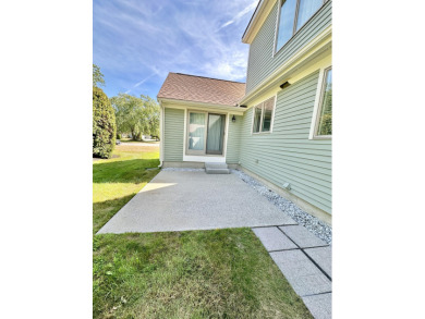 ''I'm excited about this condo, and you will be too!''
Step on Willowdale Golf Club in Maine - for sale on GolfHomes.com, golf home, golf lot