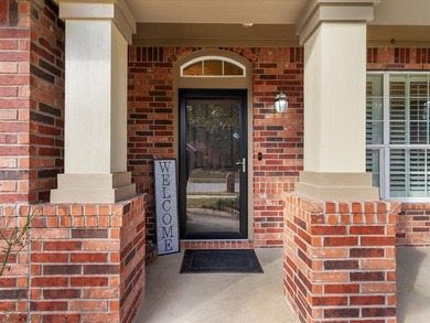 Beautiful floorplan in the highly desirable Woodbridge HOA! on Woodbridge Golf Club in Texas - for sale on GolfHomes.com, golf home, golf lot