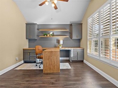 Beautiful floorplan in the highly desirable Woodbridge HOA! on Woodbridge Golf Club in Texas - for sale on GolfHomes.com, golf home, golf lot