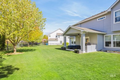 This stunning, custom-built home features both a primary and on Hunters Point Golf Club in Idaho - for sale on GolfHomes.com, golf home, golf lot