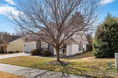 Bring your fussiest buyer! Pristine condition, renovated kitchen on Highland Creek Golf Club in North Carolina - for sale on GolfHomes.com, golf home, golf lot
