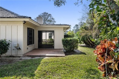 Modern yet timeless Bent Pine Villa offering 3bd/3ba, white oak on Bent Pine Golf Club in Florida - for sale on GolfHomes.com, golf home, golf lot