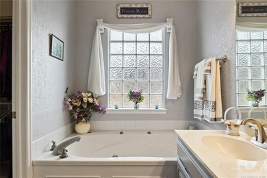 Desirable Golf Course Living!This spacious, well-maintained 3+ on Bailey Ranch Golf Club in Oklahoma - for sale on GolfHomes.com, golf home, golf lot