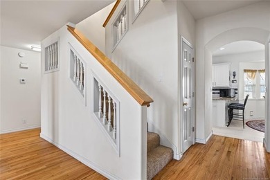 Desirable Golf Course Living!This spacious, well-maintained 3+ on Bailey Ranch Golf Club in Oklahoma - for sale on GolfHomes.com, golf home, golf lot