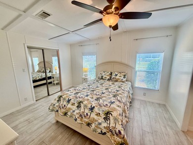 Home is located in Water Oak Country Club Estates in Lady Lake on Water Oak Country Club Estates in Florida - for sale on GolfHomes.com, golf home, golf lot