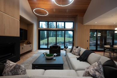 Just off the 18th tee box, Par 5 is a refined mountain retreat on Lahontan Golf Club - Lahontan in California - for sale on GolfHomes.com, golf home, golf lot