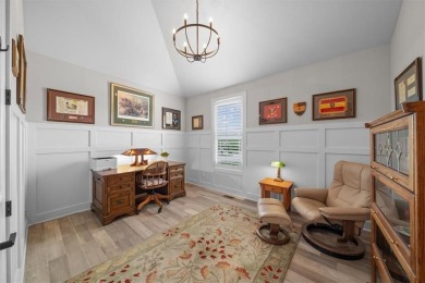 DISCOVER this rare 'NEARLY NEW' Reverse 1.5 Story in THE RIDGE on Shadow Glen Golf Club in Kansas - for sale on GolfHomes.com, golf home, golf lot