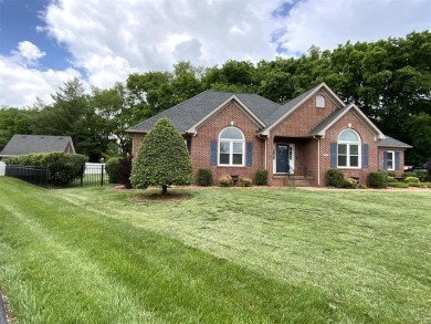 You'll fall in love with this beautiful, spacious home on a on CrossWinds Golf Course in Kentucky - for sale on GolfHomes.com, golf home, golf lot