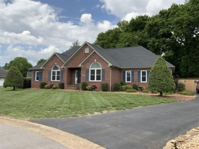 You'll fall in love with this beautiful, spacious home on a on CrossWinds Golf Course in Kentucky - for sale on GolfHomes.com, golf home, golf lot