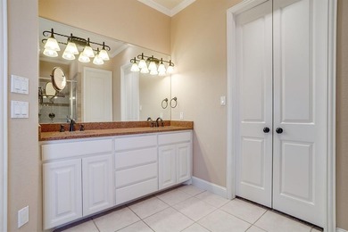Beautifully designed 2-bedroom, 2.5-bath townhome in The on Harbor Lakes Golf Club in Texas - for sale on GolfHomes.com, golf home, golf lot