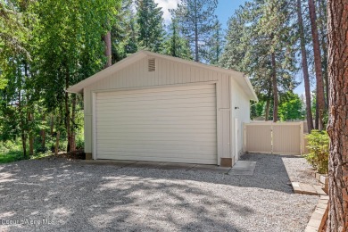 This beautifully updated 4 bed / 3 bath home sits on a spacious on Hayden Lake Country Club in Idaho - for sale on GolfHomes.com, golf home, golf lot