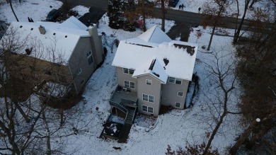 Beautiful 2 story home in Candlewick Lake on a wooded lot with on Savannah Oaks Golf Club of Candlewick Lake in Illinois - for sale on GolfHomes.com, golf home, golf lot