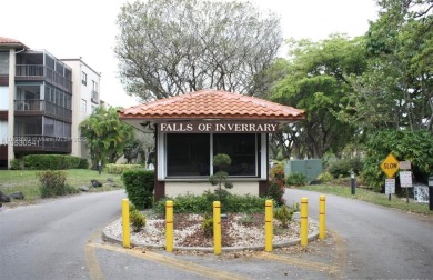 MOTIVATED SELLER! Well maintained in move-in condition! Tile on Inverrary Country Club in Florida - for sale on GolfHomes.com, golf home, golf lot