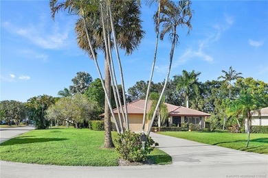 Gorgeous home on 1/4 acre corner lot in Martin Downs. 3 BR plus on Martin Downs Country Club in Florida - for sale on GolfHomes.com, golf home, golf lot