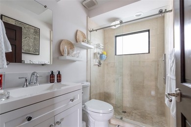 This Tastefully Furnished Townhome in the Lakes of Deer Creek is on Deer Creek Golf Club in Florida - for sale on GolfHomes.com, golf home, golf lot