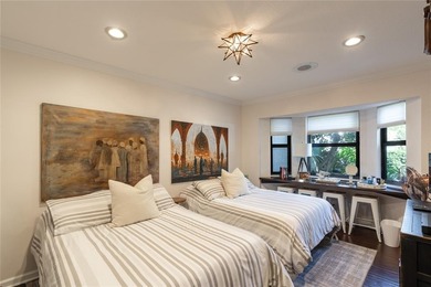 This Tastefully Furnished Townhome in the Lakes of Deer Creek is on Deer Creek Golf Club in Florida - for sale on GolfHomes.com, golf home, golf lot